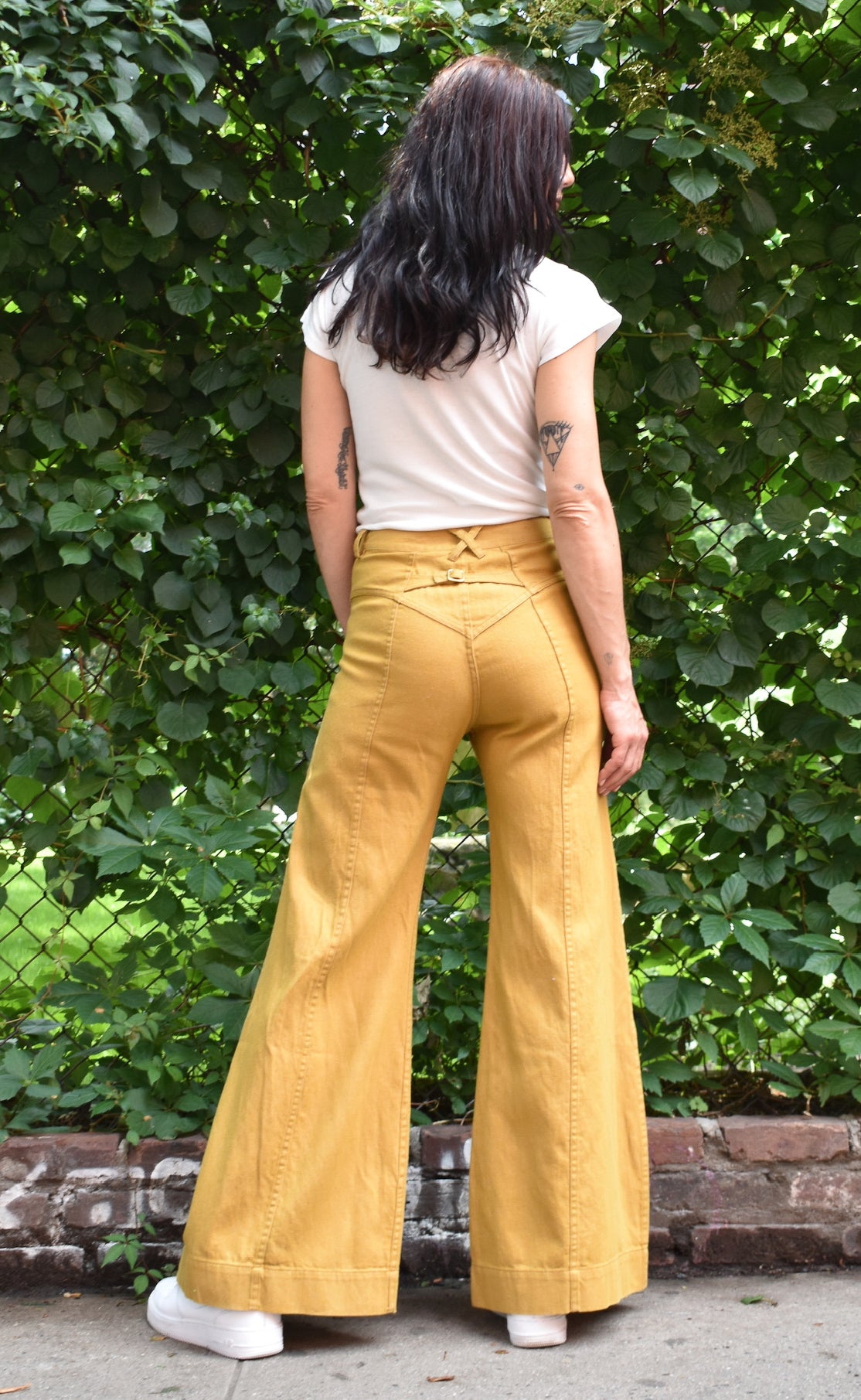 GBU Elephant Bell Bottom Jeans • Marigold Linen Denim – Judi Rosen
