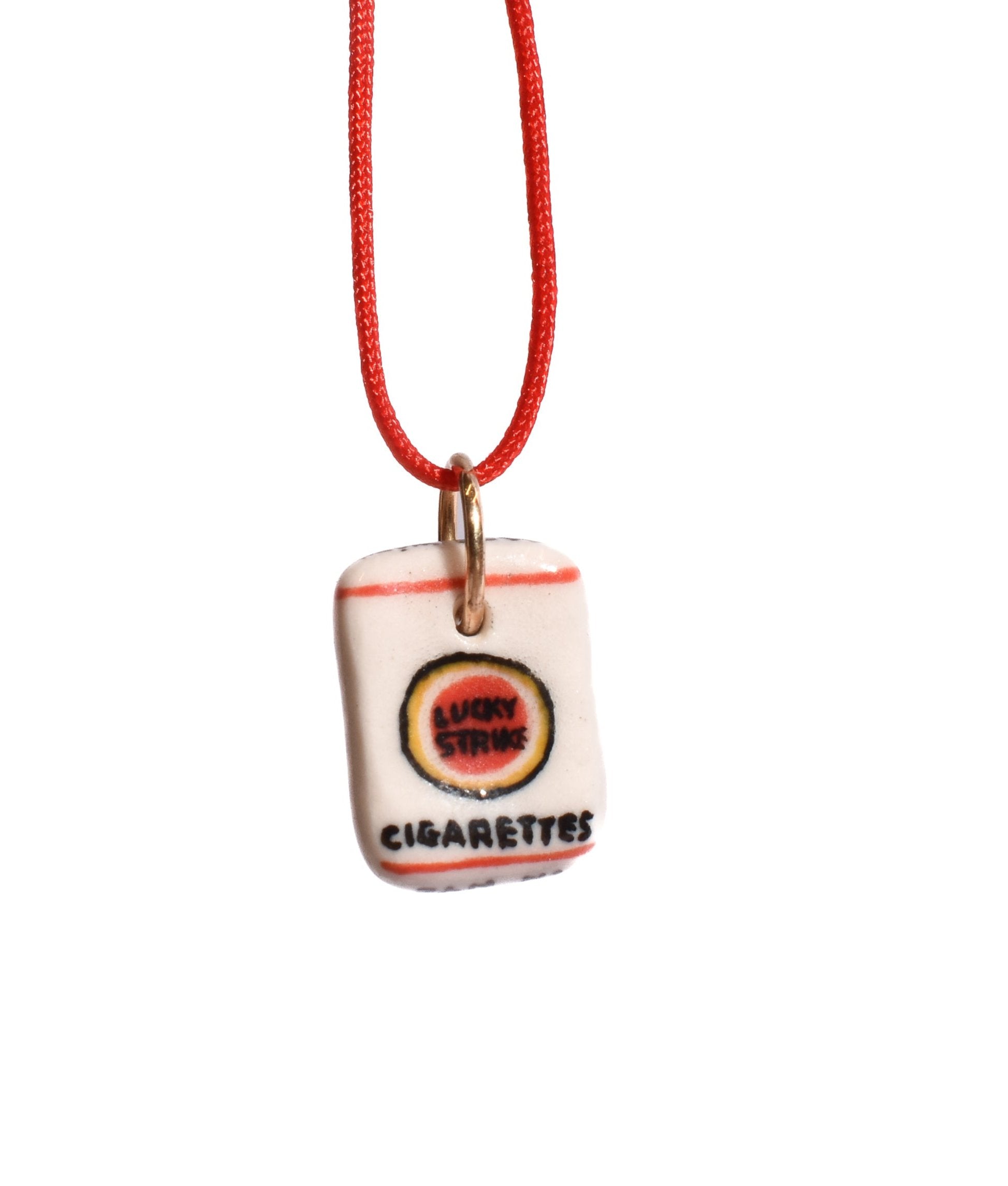 小さなラッキーストライクチャーム• 磁器＆14Kイエローゴールド – Judi