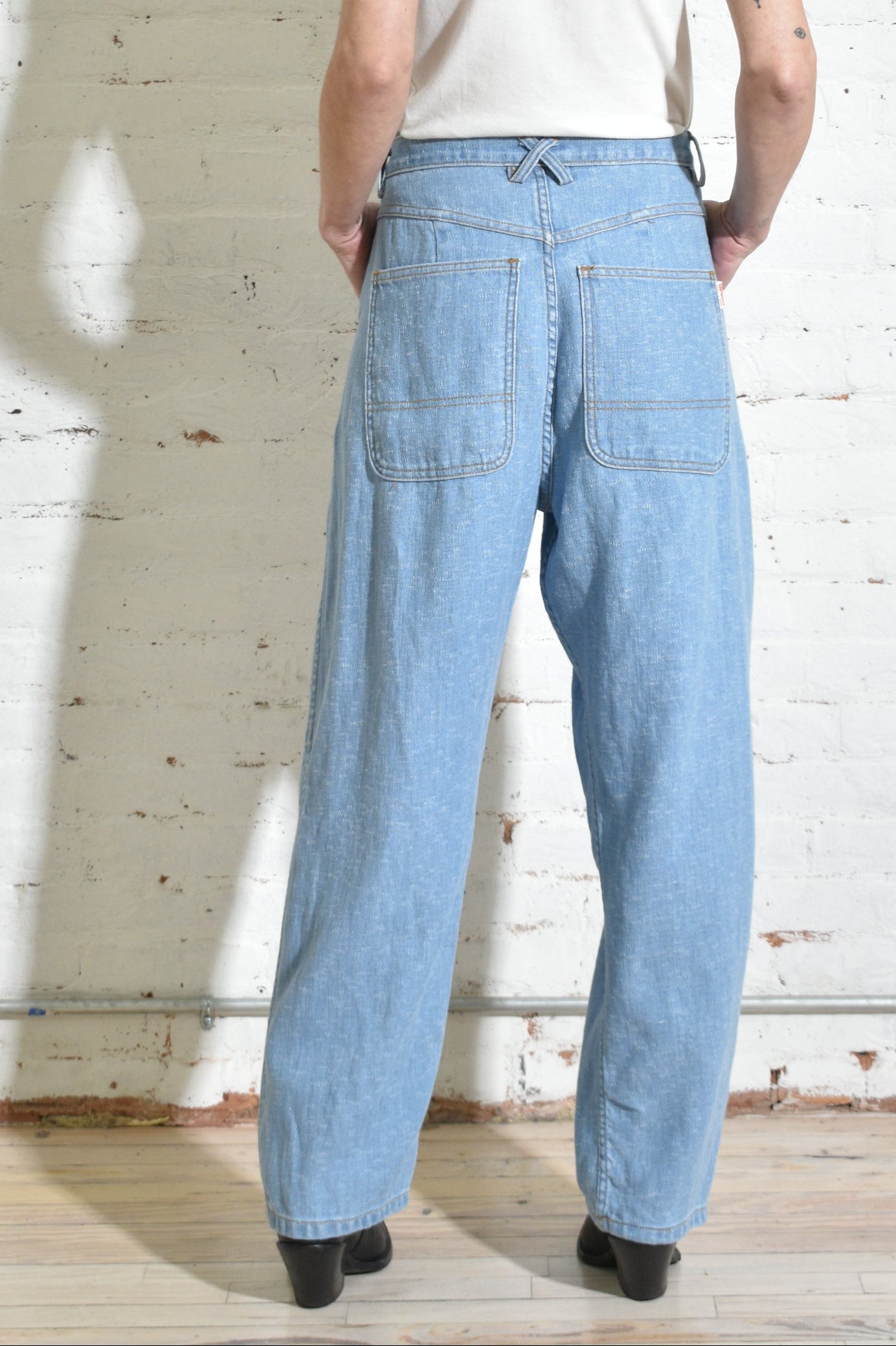 thro trouser in bleach wash 